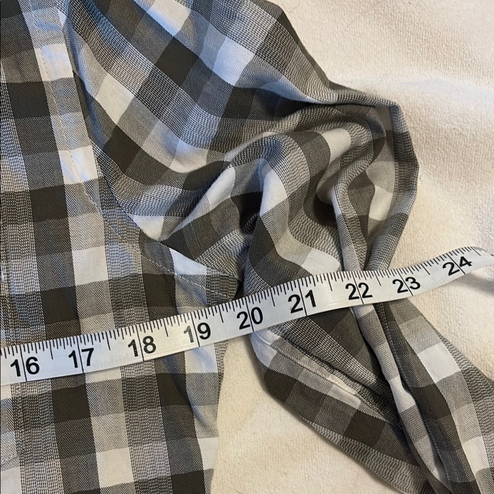 Express Men's Plaid Shirt - Picture 4 of 7
